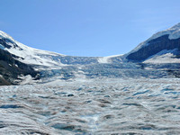 View from Athabasca Glacier to Columbia Icefield